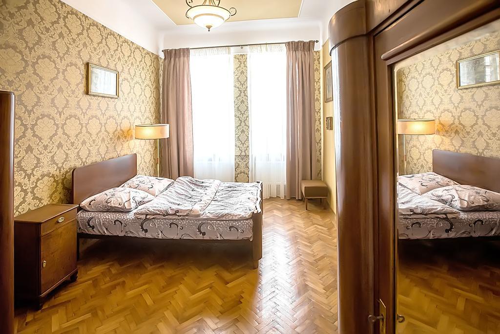 Gorgeous Apartments In Historical Center Of Lvov Bagian luar foto