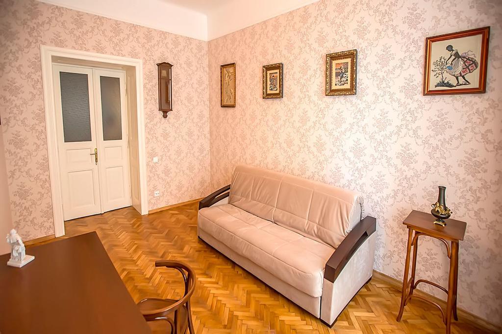 Gorgeous Apartments In Historical Center Of Lvov Bagian luar foto